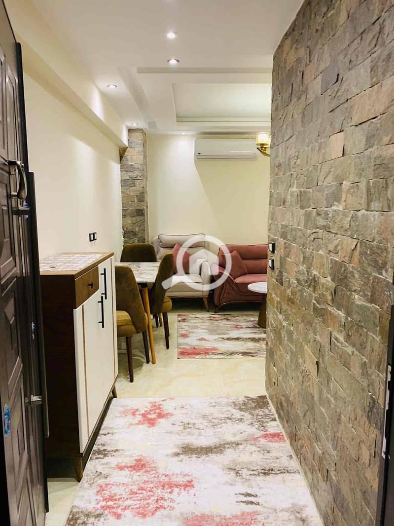 10 6dd3d373-f7e8-4917-8592-aef933976085. jpg