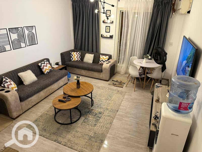 2 716fbb51-9a8b-4739-9348-0a2ea143a242. jpg