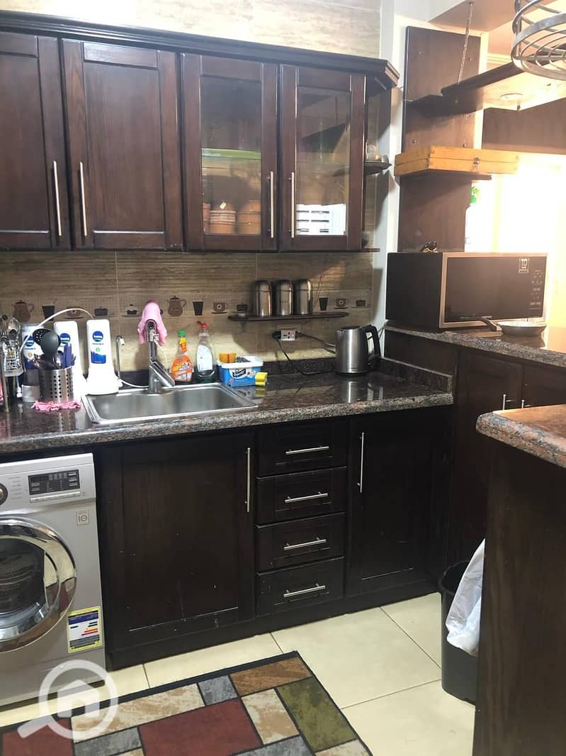 7 2e5dde17-9394-4348-a3d6-4cc66f3a6a83. jpg