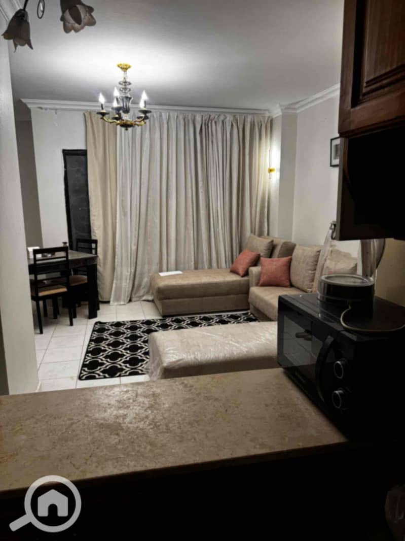 2 3c4148cc-7bdb-453b-aa1a-97613bfb7723. jpg