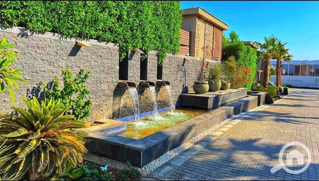 2 5ec6ec99-dce3-41af-aa2d-01181fb0d8c3. jpg