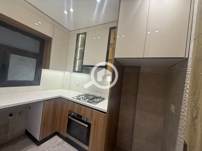 5 89795d62-19e6-4cf5-b84f-b2f89018f452. jpg