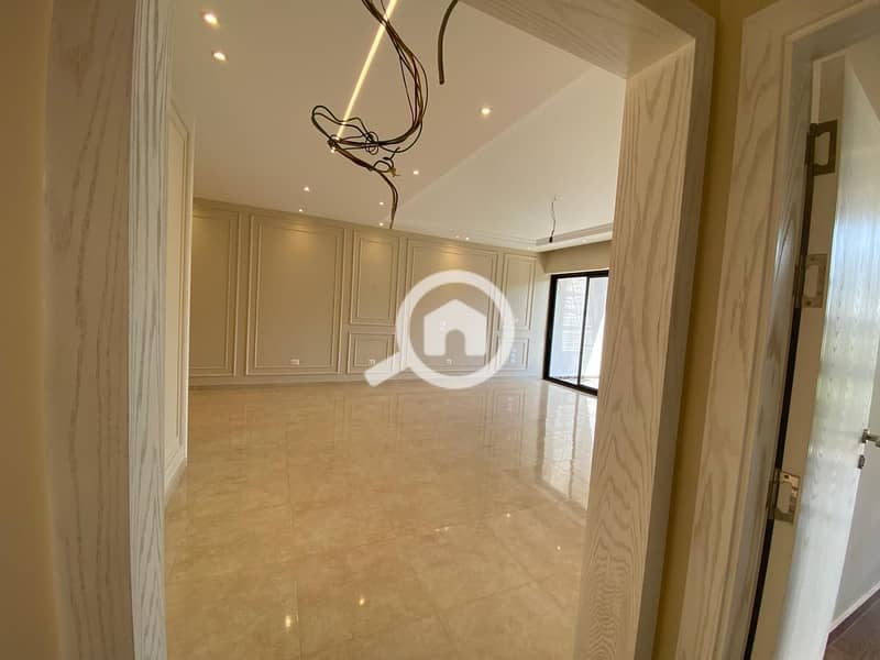 6 07275f95-1db7-48fc-8fb2-65e9545389d3. jpg