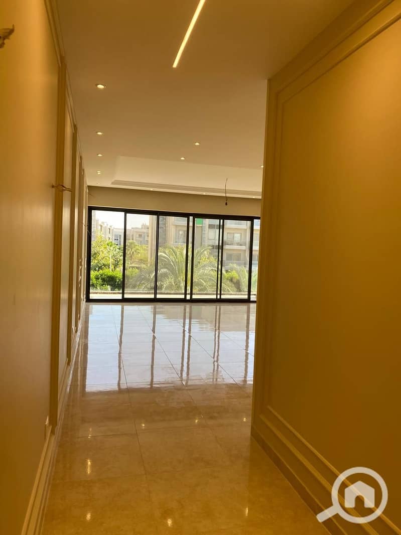 12 09677e82-b748-40fe-b9b9-c42701e984d9. jpg