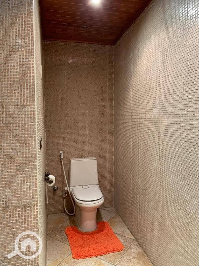 8 592510659_122223971360057873_6130957000634430867_n. jpg