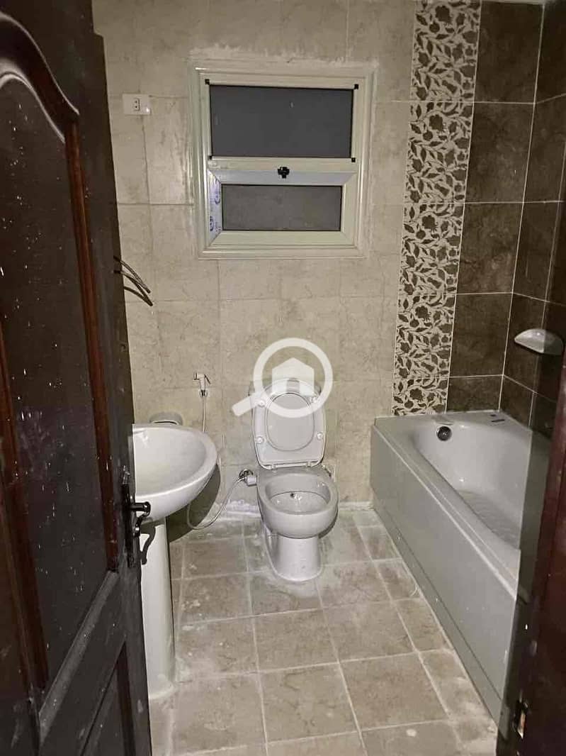 6 4e702277-98a6-4b4e-8b46-f5d396bb74bf. jpg