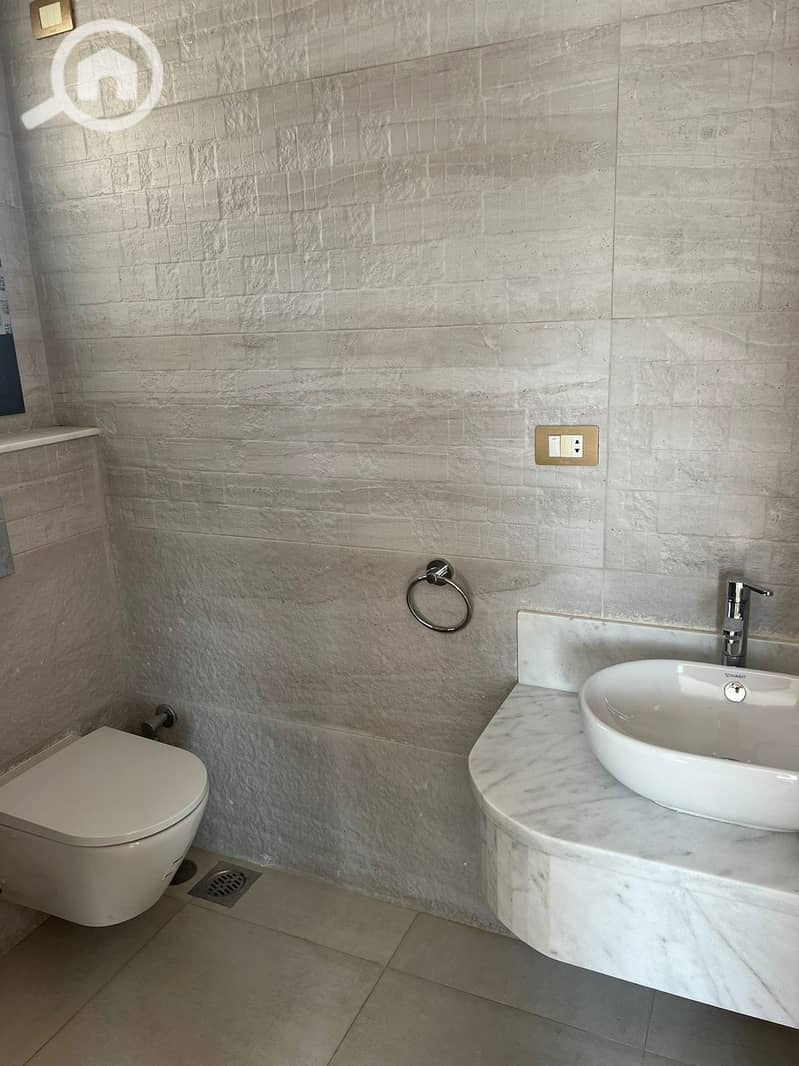 9 9943ae79-0e5a-4337-aa90-a90a048f2b35. jpg