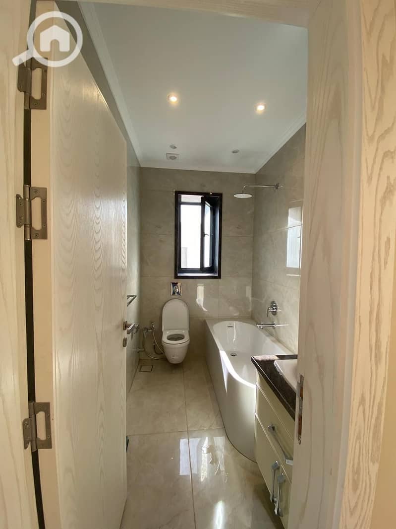 7 WhatsApp Image 2026-01-09 at 10.27. 13 PM (2). jpeg