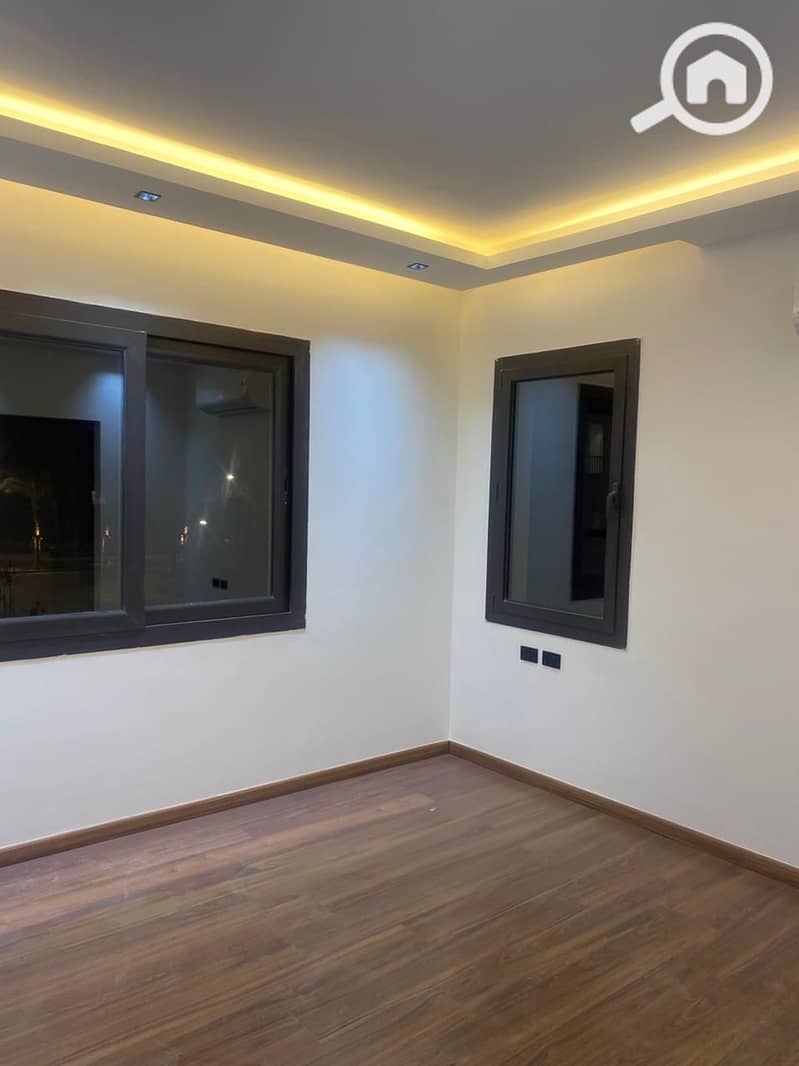 8 4ebbbd16-a244-42a7-a88d-25f0ccd01f02. jpg