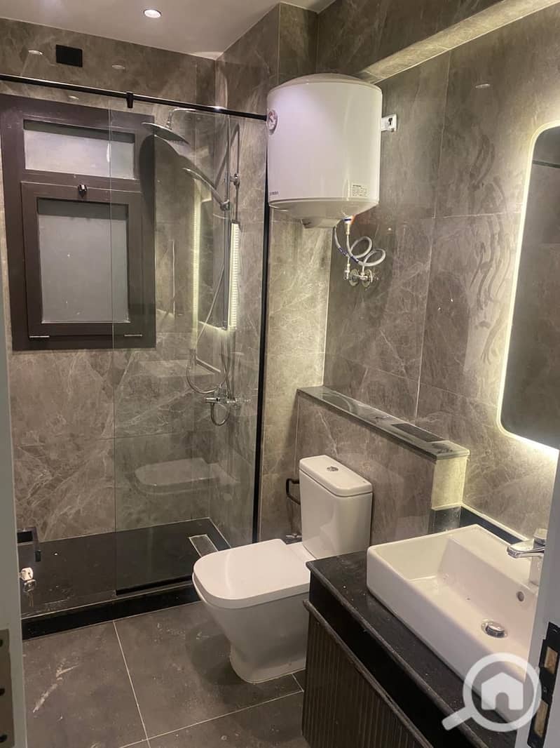 13 987d8dfb-35f9-41af-852d-6a43d55e9ec4. jpg