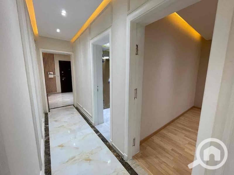 5 5b2a5218-2765-4c79-ae05-b7bca124ee99. jpg