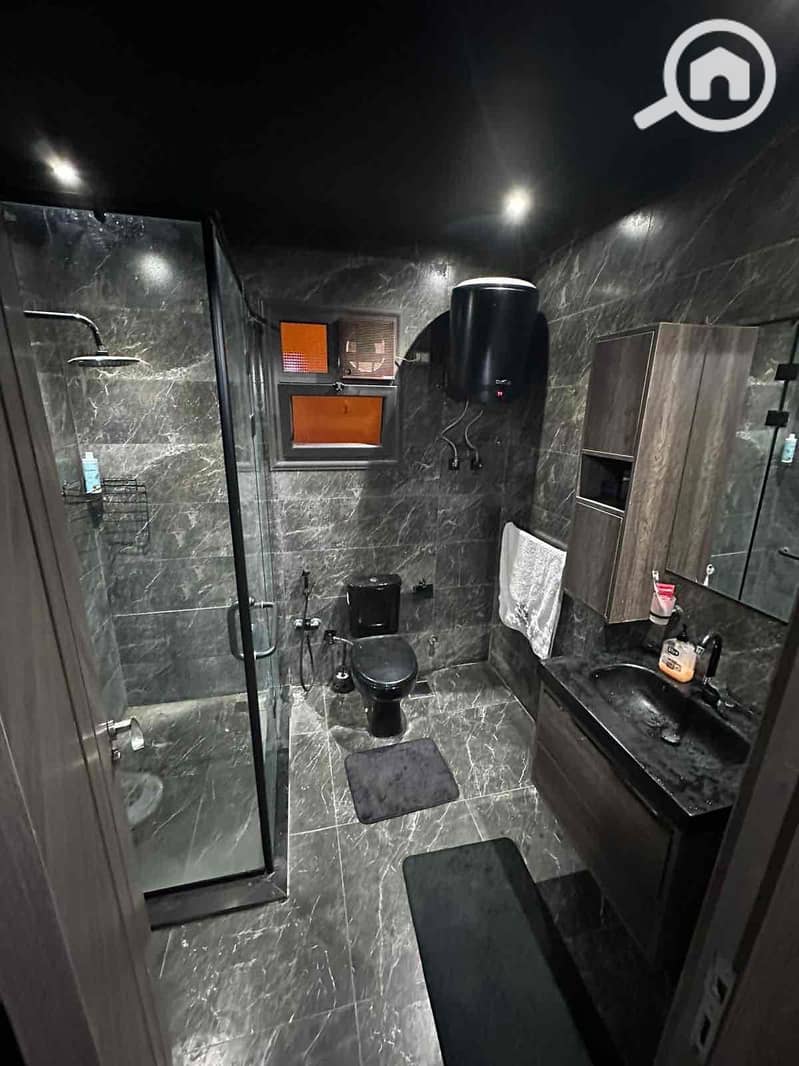 8 c23e213b-2b2e-4ba3-8714-176a9dace582. jpg