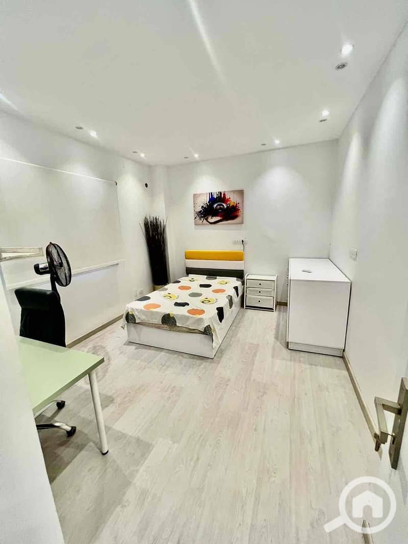 12 6f5cfe4c-bbe4-4cbb-b1c3-5ed1576d49ec. jpg