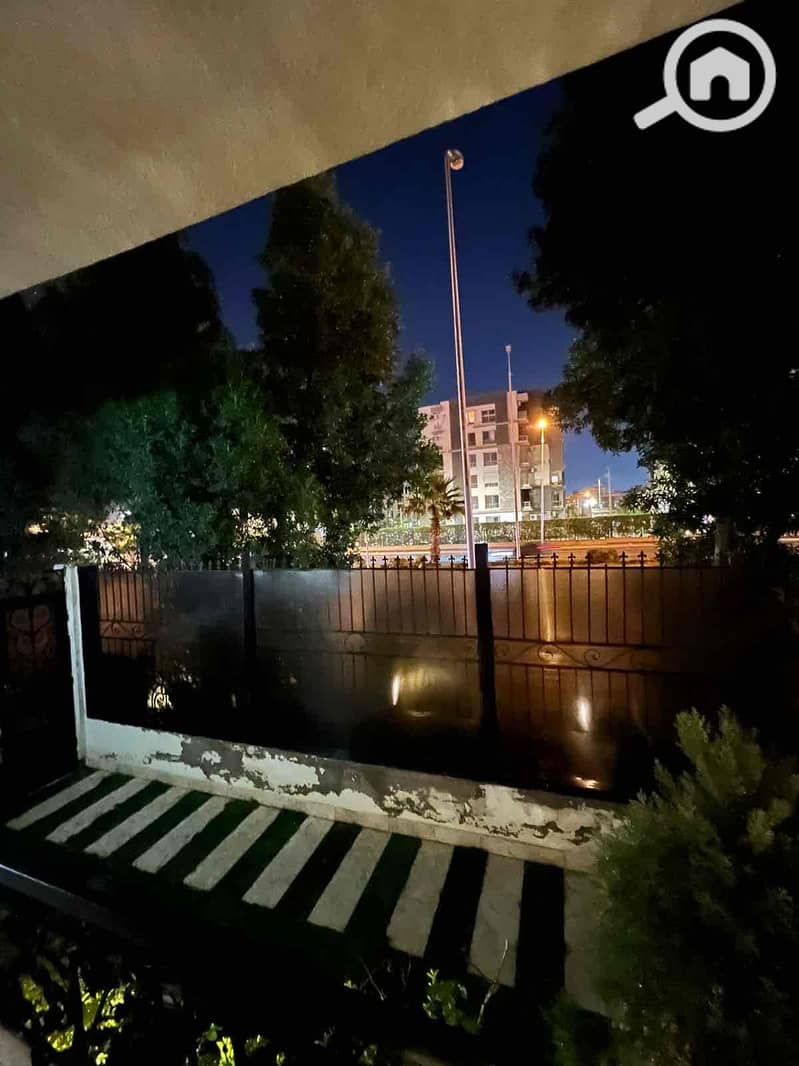 14 9a52fcd1-725a-461d-8c27-52d8b62547f8. jpg