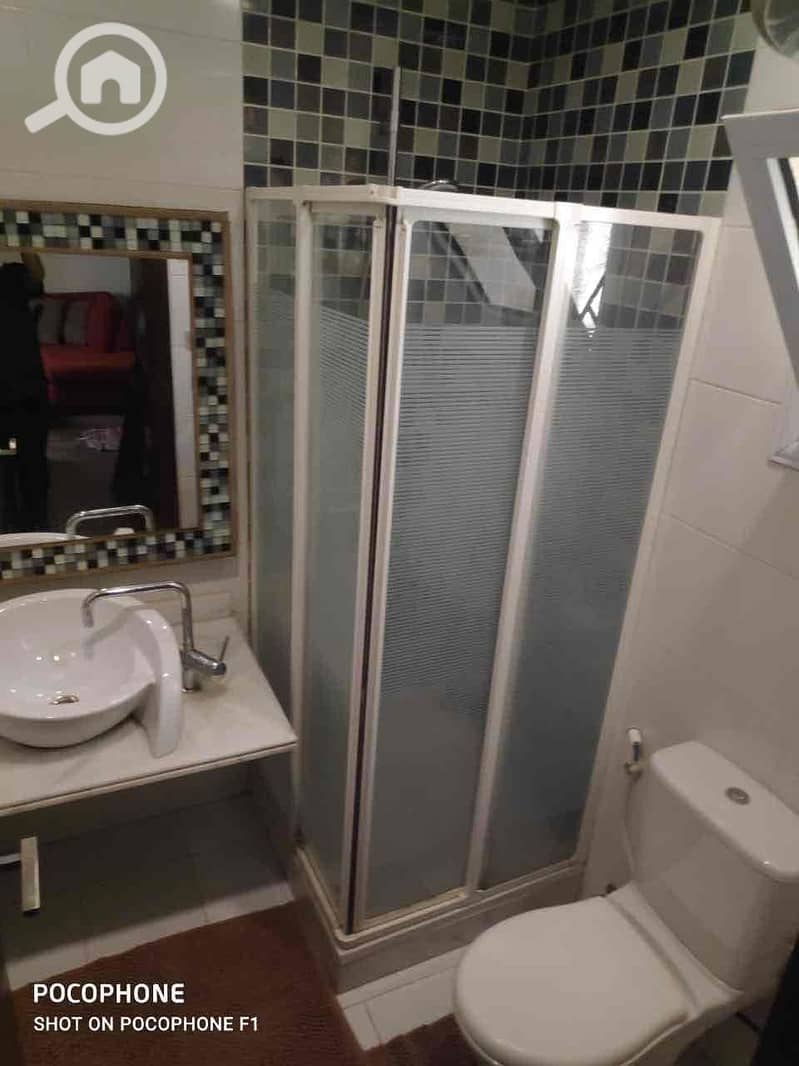 7 e47c31f8-fe82-4f5d-bb89-a88a0b98a731. jpg