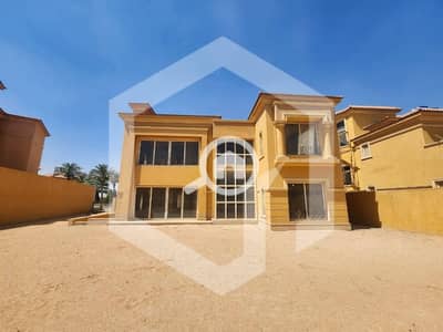 فیلا 5 غرف نوم للبيع في الشيخ زايد، الجيزة - Royal Meadows 1. jpeg