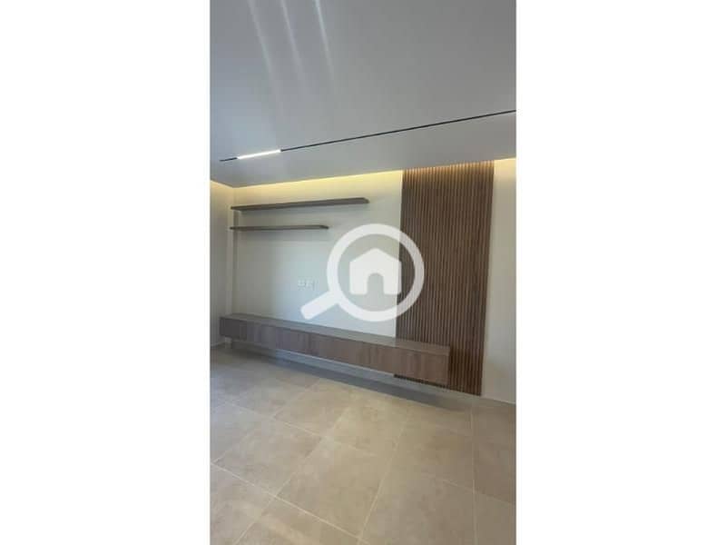 2 9a208d46-ebca-41c1-889c-b5340deef777. jpg