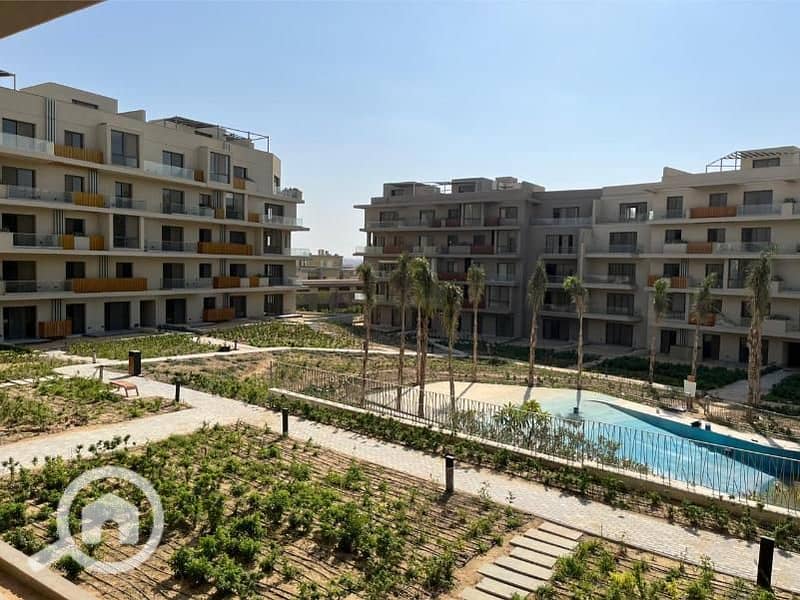 4 2fb8f817-c8ae-41ad-97ac-ab826bfa5a92. jpg