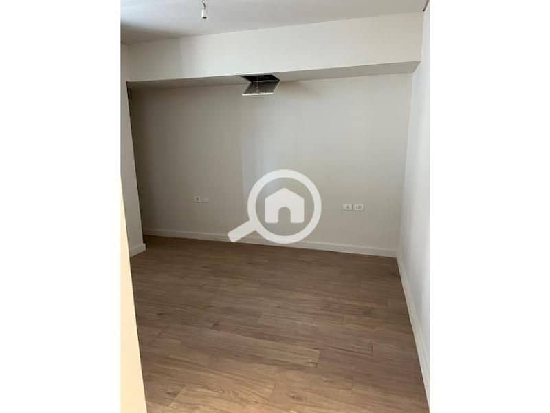 6 7a5e5556-ca25-416b-af23-b0e3edb7368d. jpg