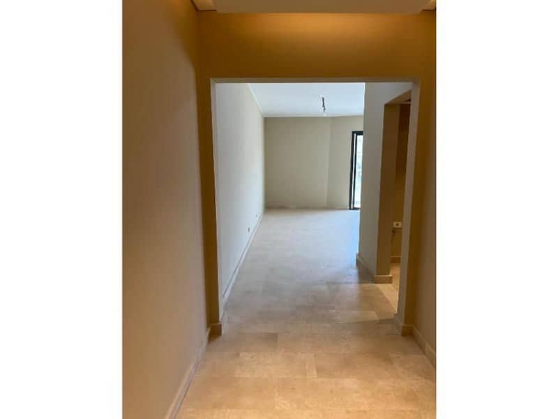 10 c13069a9-b132-4560-9cc1-1b22332fa32c. jpg