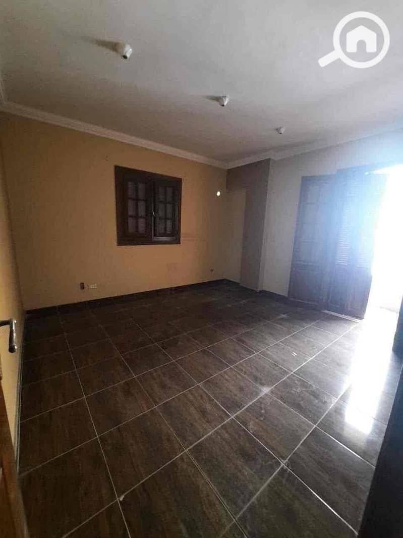 4 0d03caf2-1c98-4f8b-a7a0-3c9a8d6c5409. jpg