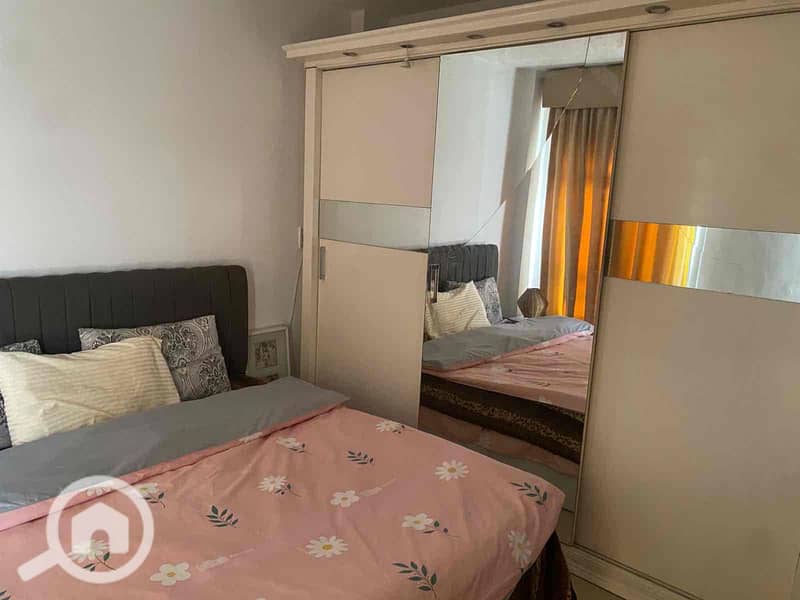 4 8929de09-f729-4072-ba22-d4d28a35de16. jpg