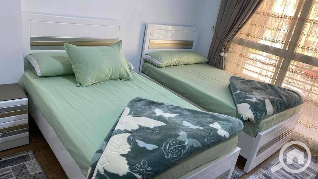 9 85a69218-c433-42e2-85d0-a2e7f20655d2. jpg