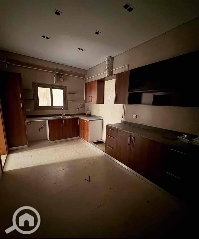 2 39dd3cb8-da6b-4cd8-afb4-f20c5509dccd. jpg