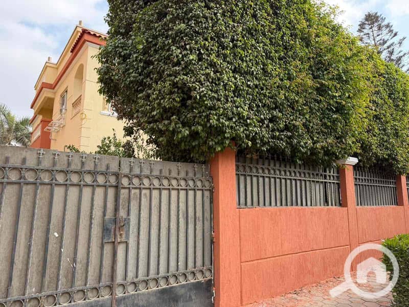 14 248a2323-2ec4-47cd-b162-dfaef1ed2888. jpg