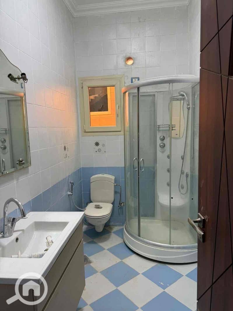 18 6c7826db-101c-4b55-9521-27fe2d741dc5. jpg