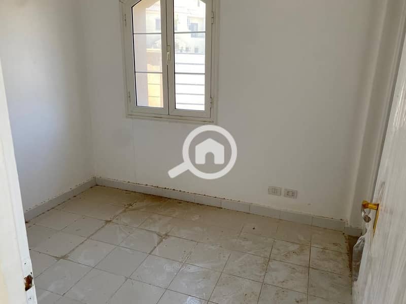 3 93e0557f-5355-47cb-9bf5-8a77cb0afc39. jpg