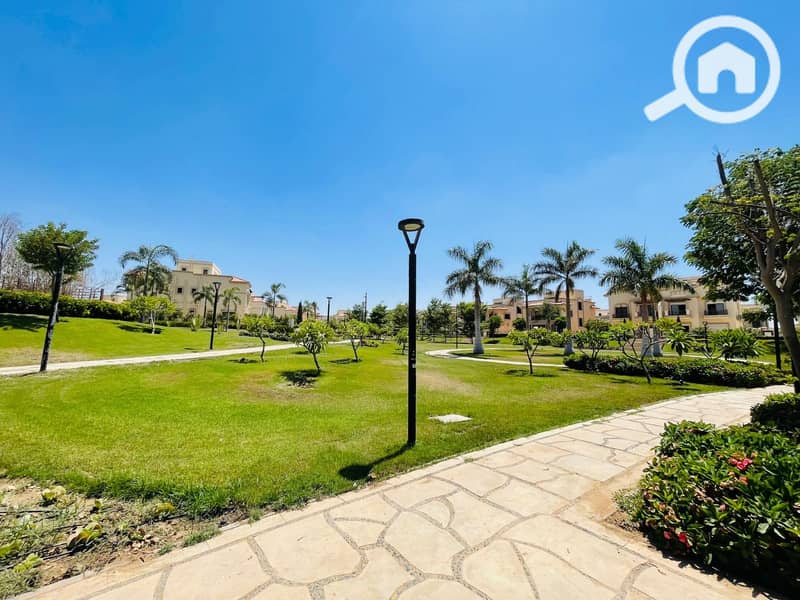 13 b3688dfe-7cb8-45bd-8515-accd1d24c62f. jpg