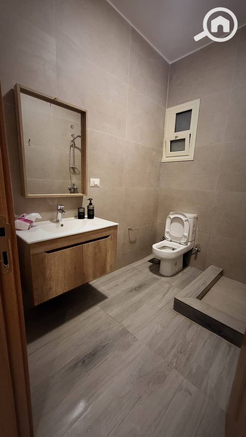 4 bca2343b-e163-4dad-8964-af9d3339355b. jpeg