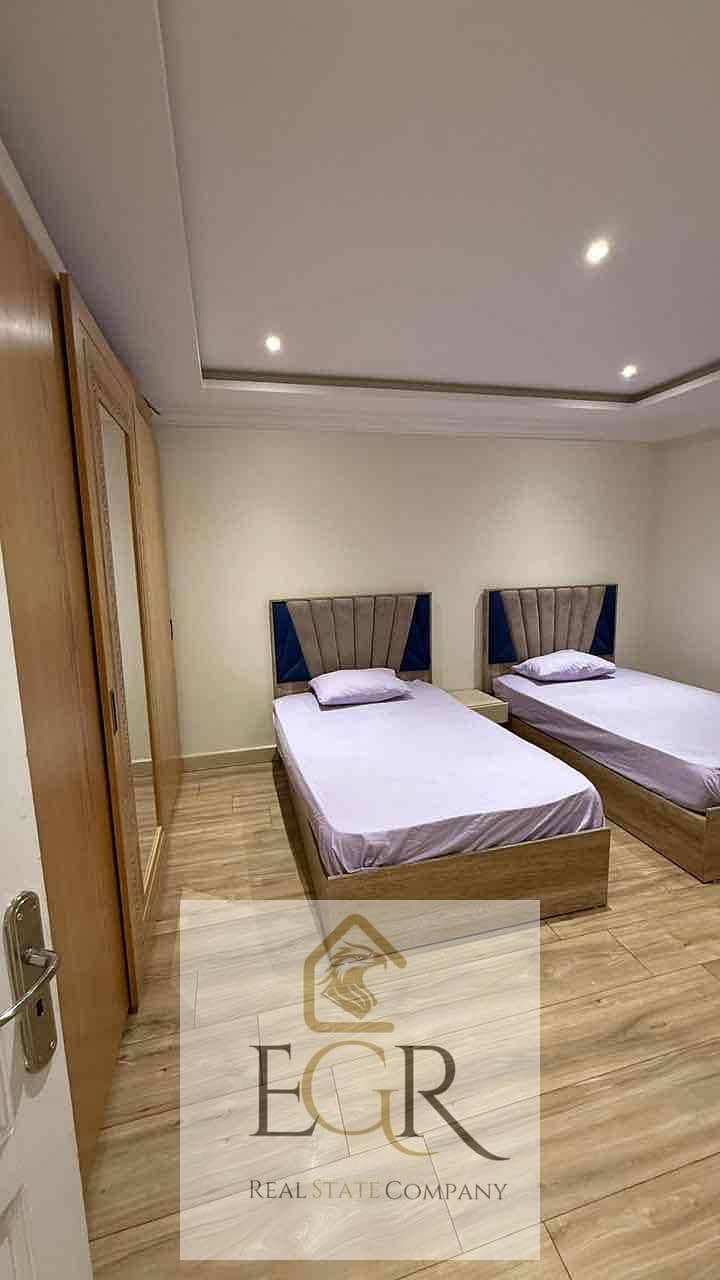 10 33f06f7d-4129-4f8c-9685-35369d82695f. jpg