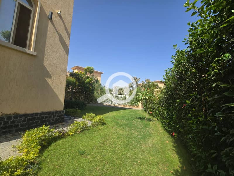 16 d831e525-1a39-4642-82f7-4860195c2da5. jpg