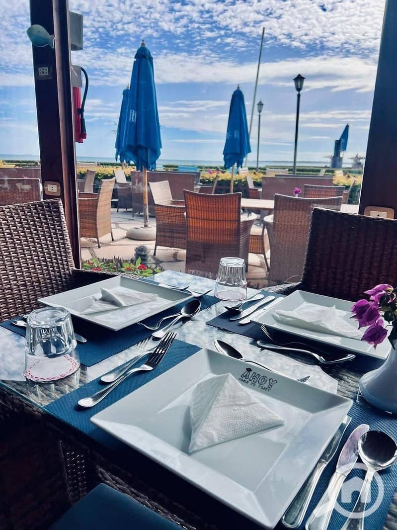 2 0bcd8225-e081-4e8a-a16a-67f835183d91. jpg