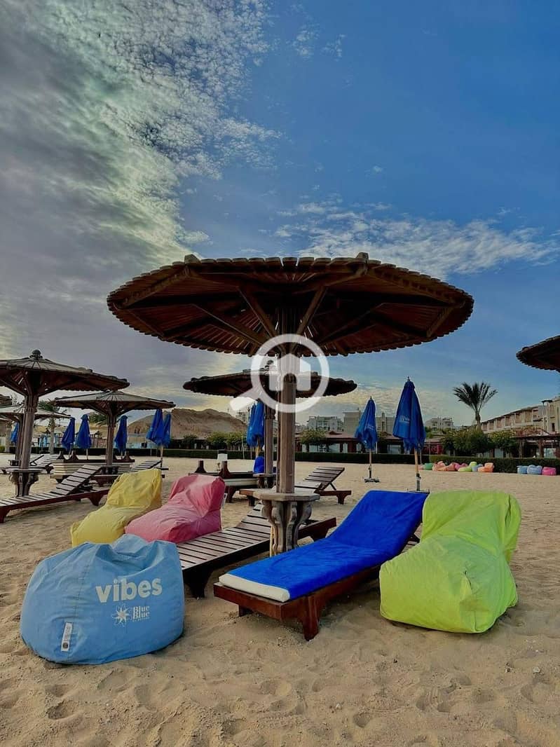 8 989aadba-4080-4a6a-99d7-87b2f5fabdbe. jpg