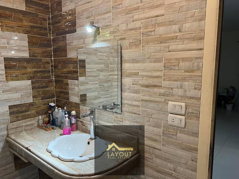 5 9e394ebb-93d9-4a37-b816-d9c560f54ce7. jpg