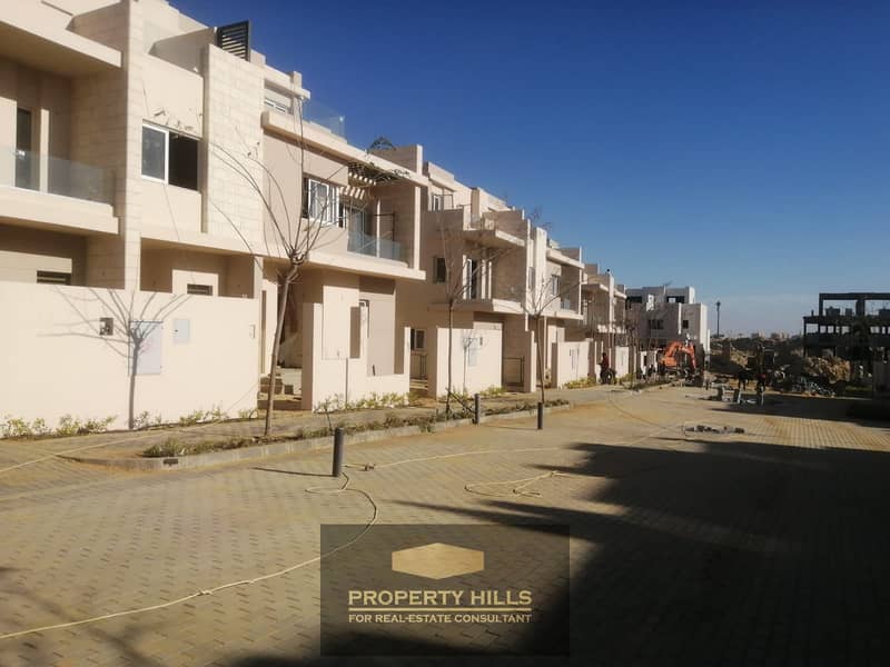 12 37485b65-4f3a-4f5c-bc35-9aaf7c4af436. jpg