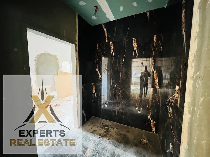 4 2ab8d58b-d672-42e9-ad0d-675bc6bb9e2c. jpg