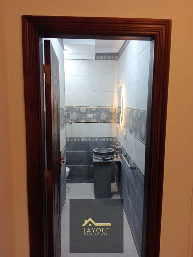 3 499b0e5f-279c-4ed3-a666-5665fe06c544. jpg