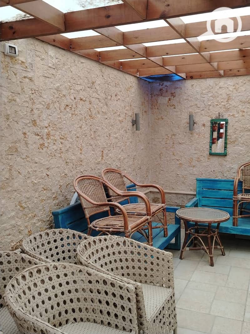 4 960d85e3-35ea-48f4-b660-d8d2f9ad4720. jpeg