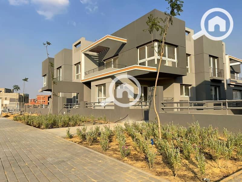 7 32491905-800x600. jpeg