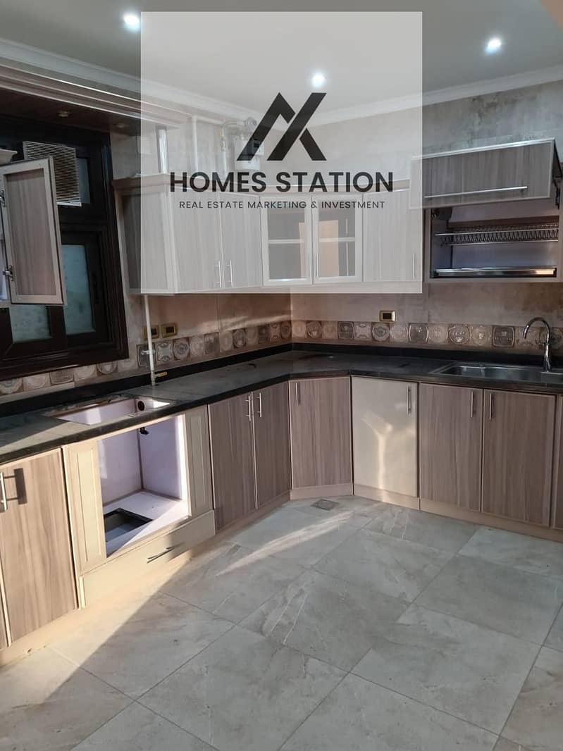 3 e32dd985-2a3c-482a-9f64-2068c2df4cf7. jpeg