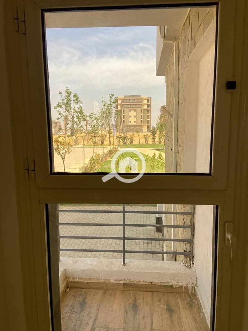 6 7bd6ee0f-719f-434c-881b-262920dbe0f4. JPG