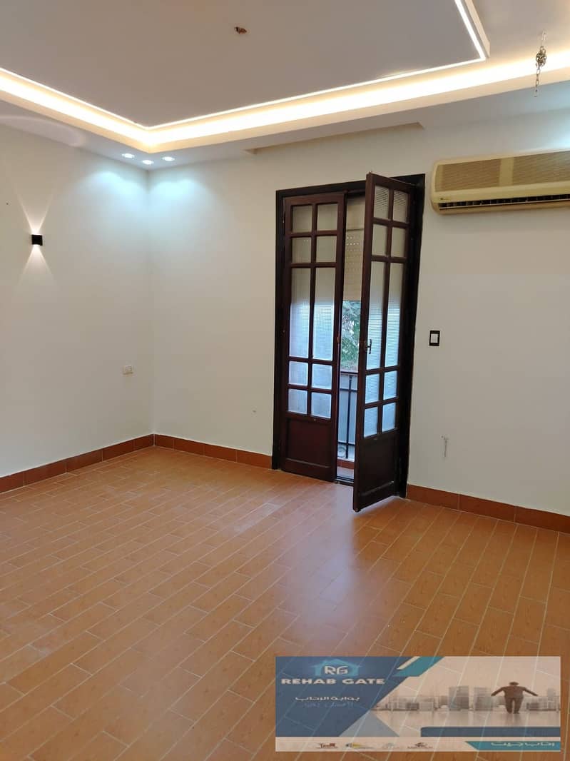 8 2722c44c-e373-48c8-b2e5-16ec27ca842d. jpg