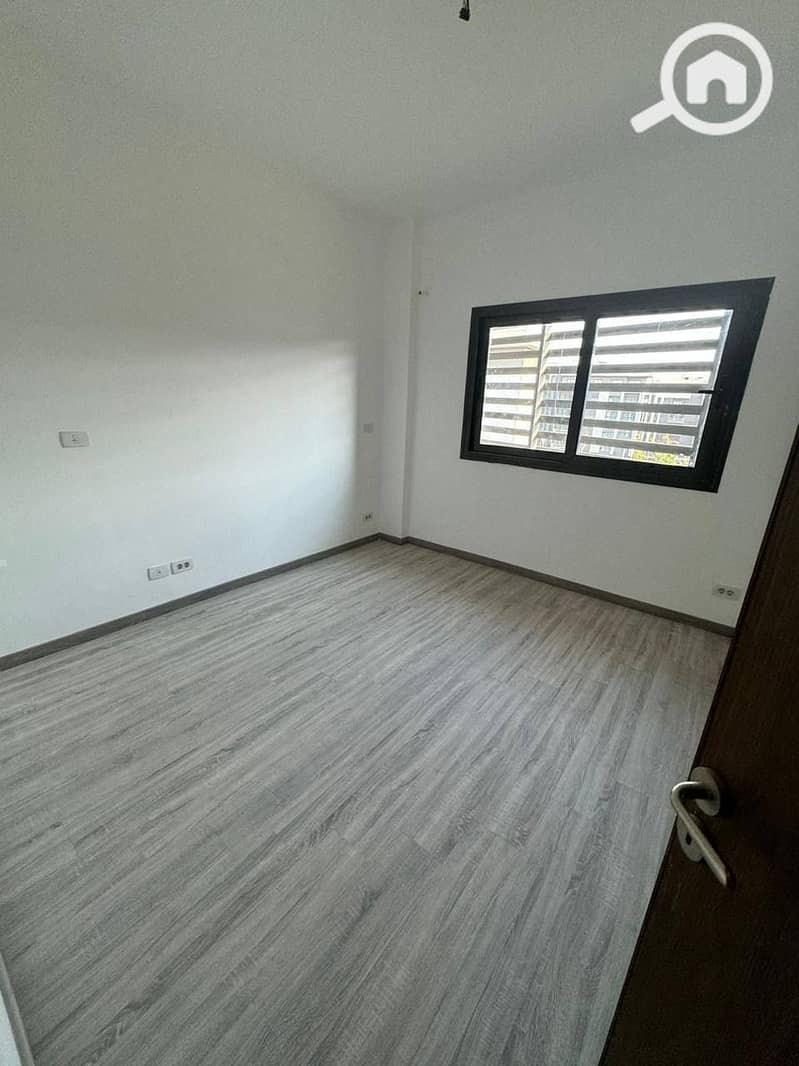 5 494461486_1408426306901347_1345905034892223358_n. jpg