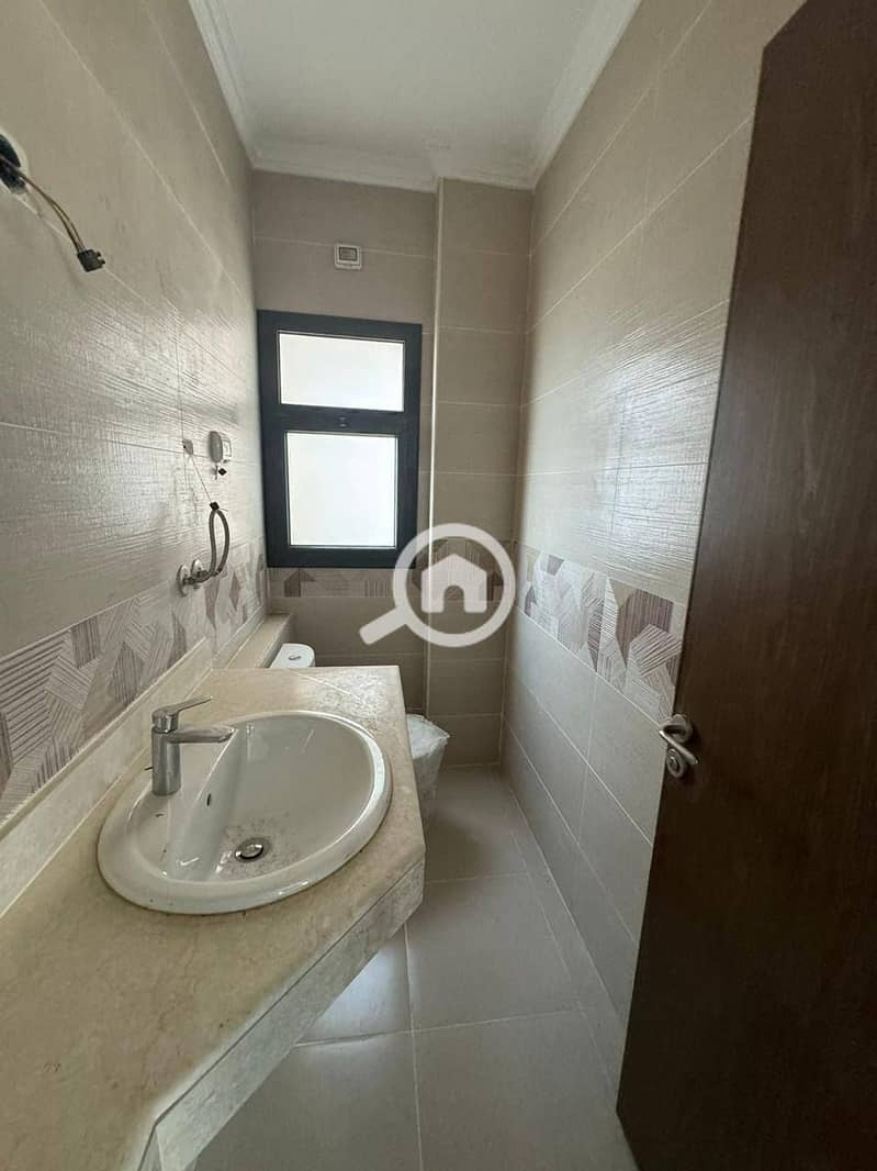 9 495380952_1408426273568017_218096553724392320_n. jpg