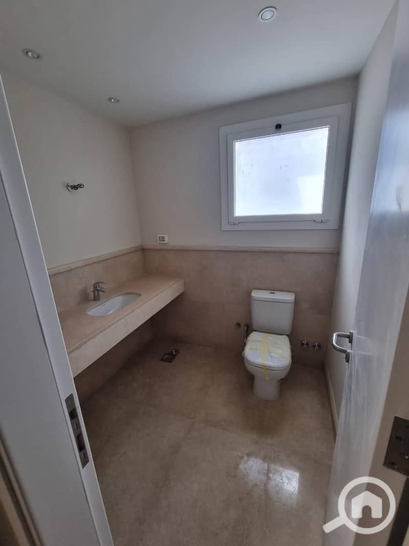 10 WhatsApp Image 2024-10-06 at 6.38. 33 PM (1). jpeg