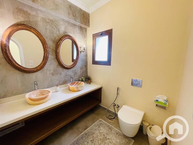 21 495369457_122263218650228254_6401951315440498327_n. jpg